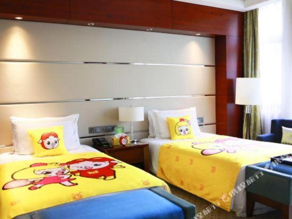 Suzhou Jinji Lake Grand Hotel Exterior photo